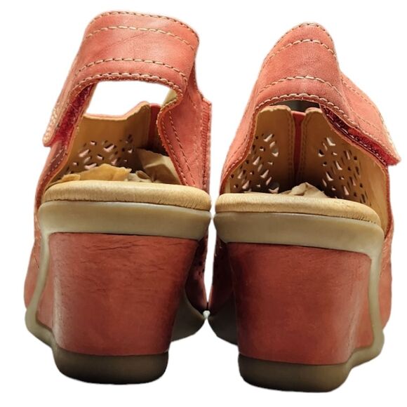 Earth Cascade Leather Red Wedges Sandals Slingback Cutout Cottagecore Boho 7.5 - Picture 7 of 13